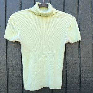 Gap short sleeve turtle neck